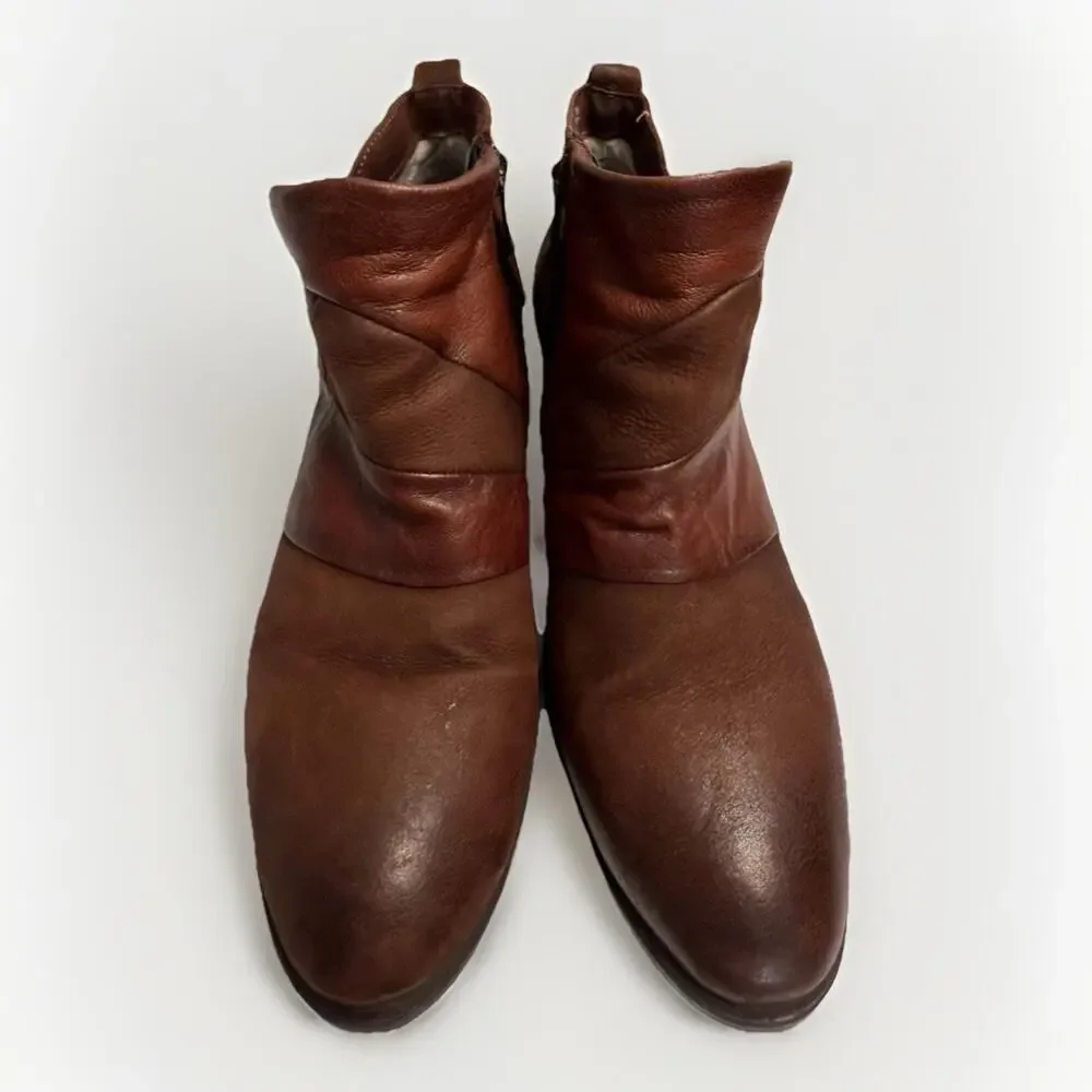 Miz Mooz Burlington Brown Leather Ankle Boots Size 40 US 9 Low Heel Bootie